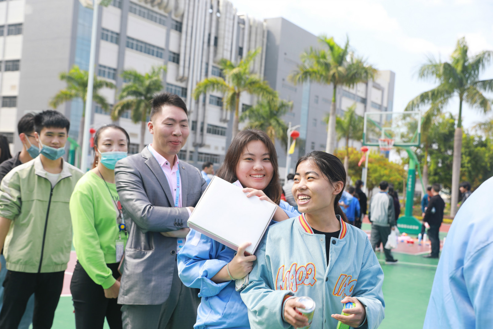 就地过年，年味不减—我在leyu乐鱼挺好的